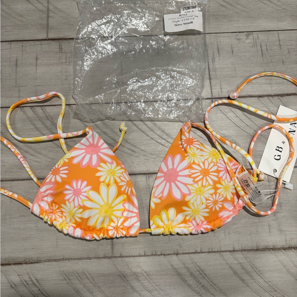 GB X ANA TROPICAL TRIANGLE BIKINI TOP SZ SMALL NEW IN PKG.